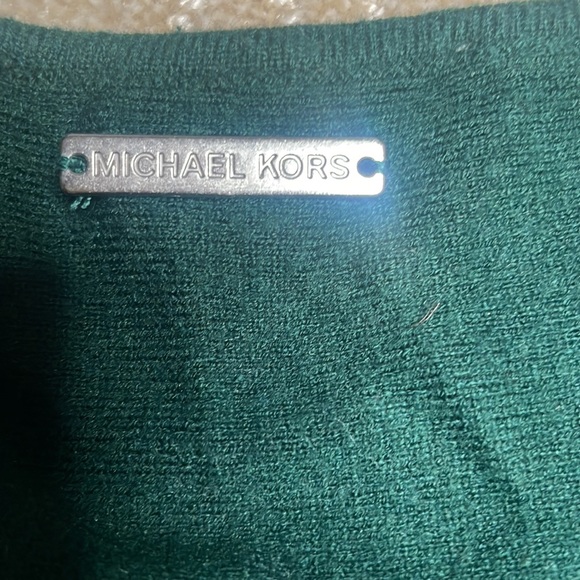 Micheal Kors 3/4 sleeve sweater in Forest Green. - Picture 3 of 3